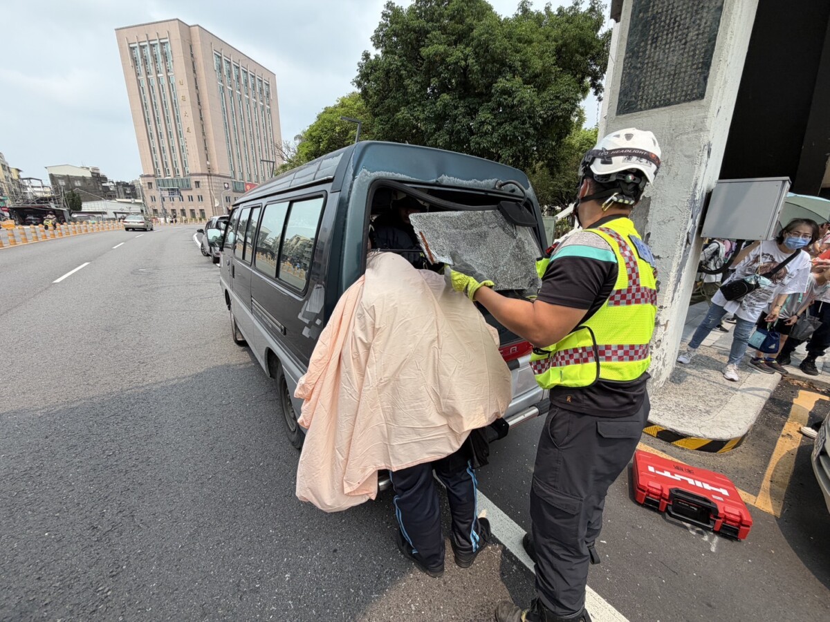 7fe067941176ab061a359d0814780e21