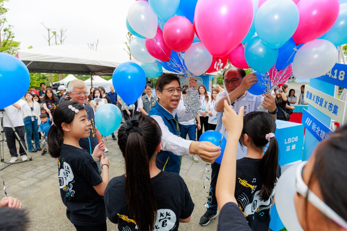 81a5bf58eea902f09e8dbc7ee86c17fc