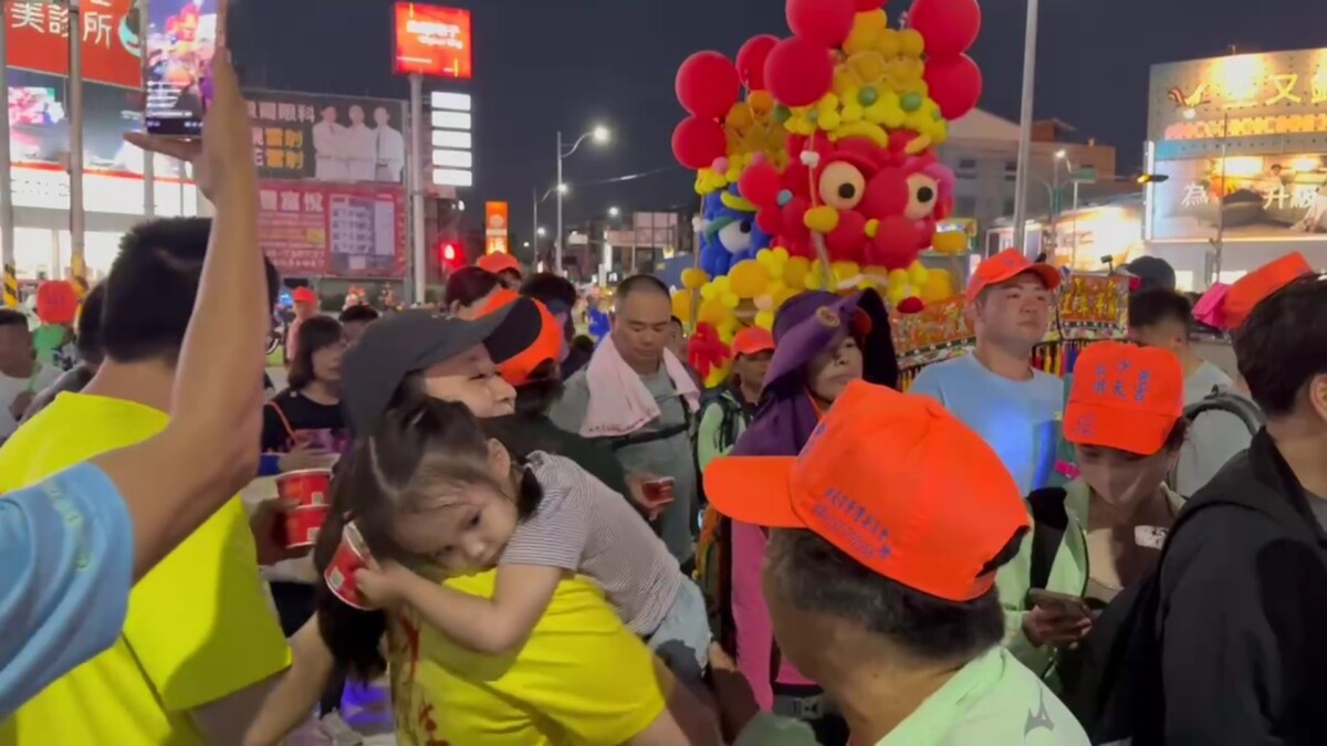 8869ac3a5e480359319611cada39403d