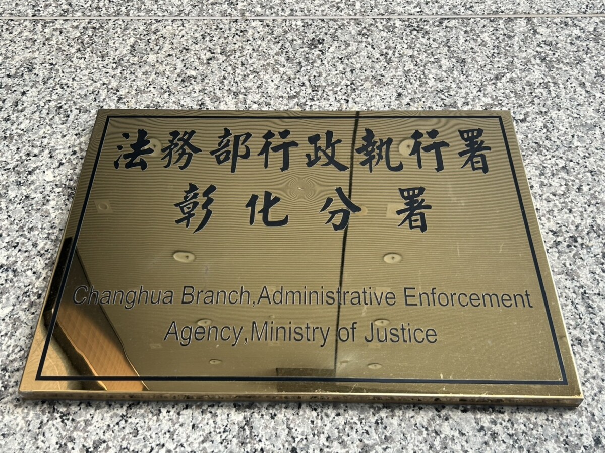 9903622e240d2b976f9c6d0dd3413e34