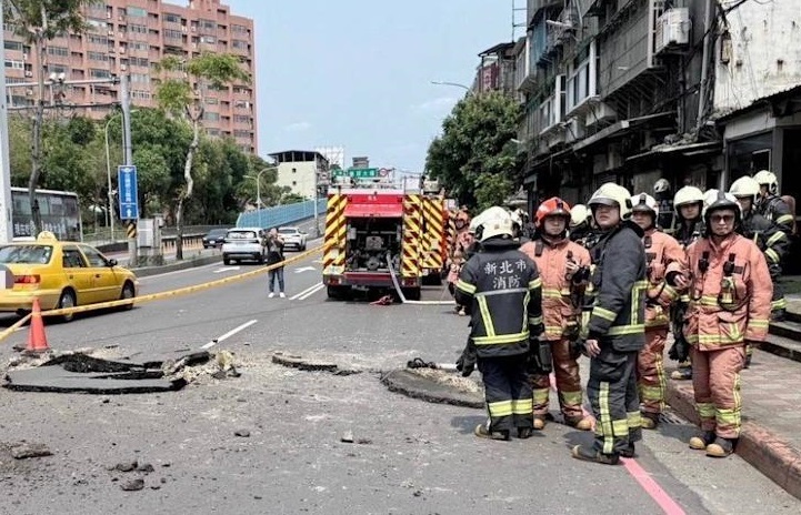 B3f9ee56cde767512798588589c80374