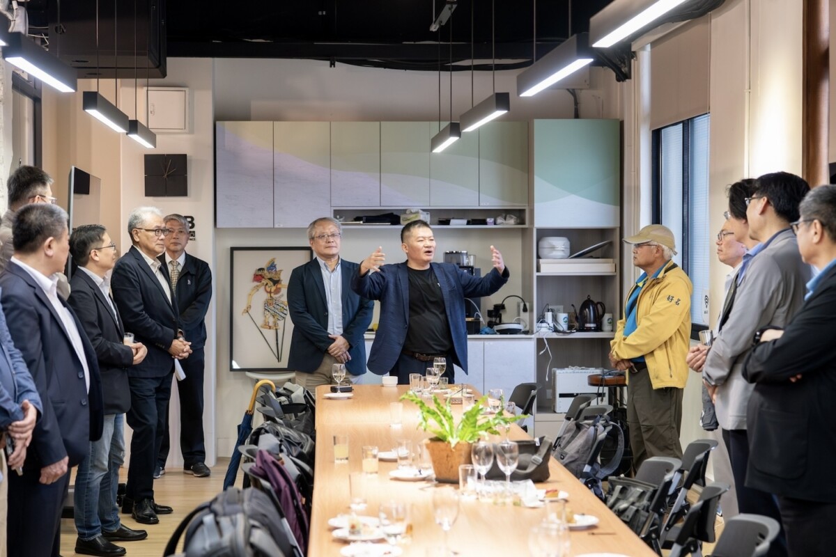 無機資源循環聯盟召集人 呂東璇 (中)