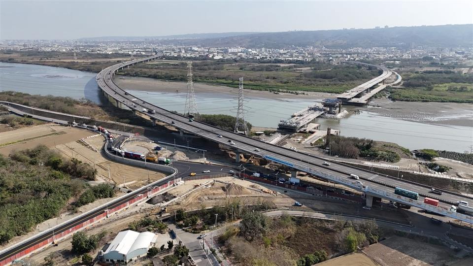 D921b5d30724fc18672636d21dff19ec