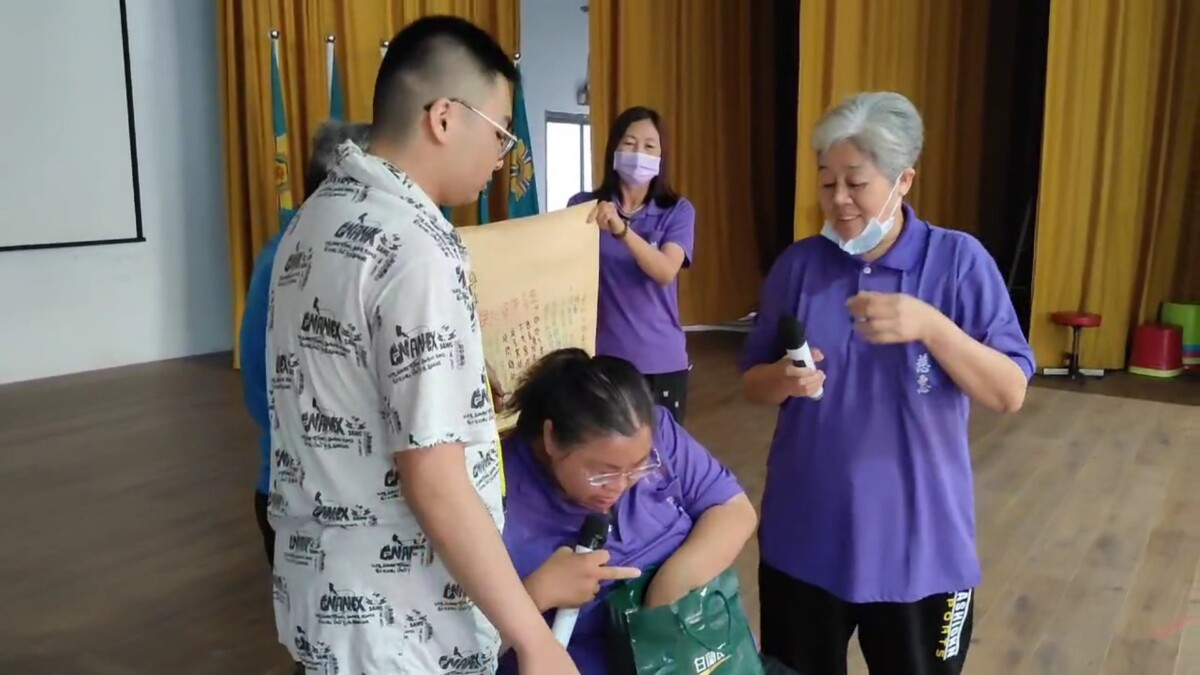 E3a1a56db703873c28140b0b0d287d70