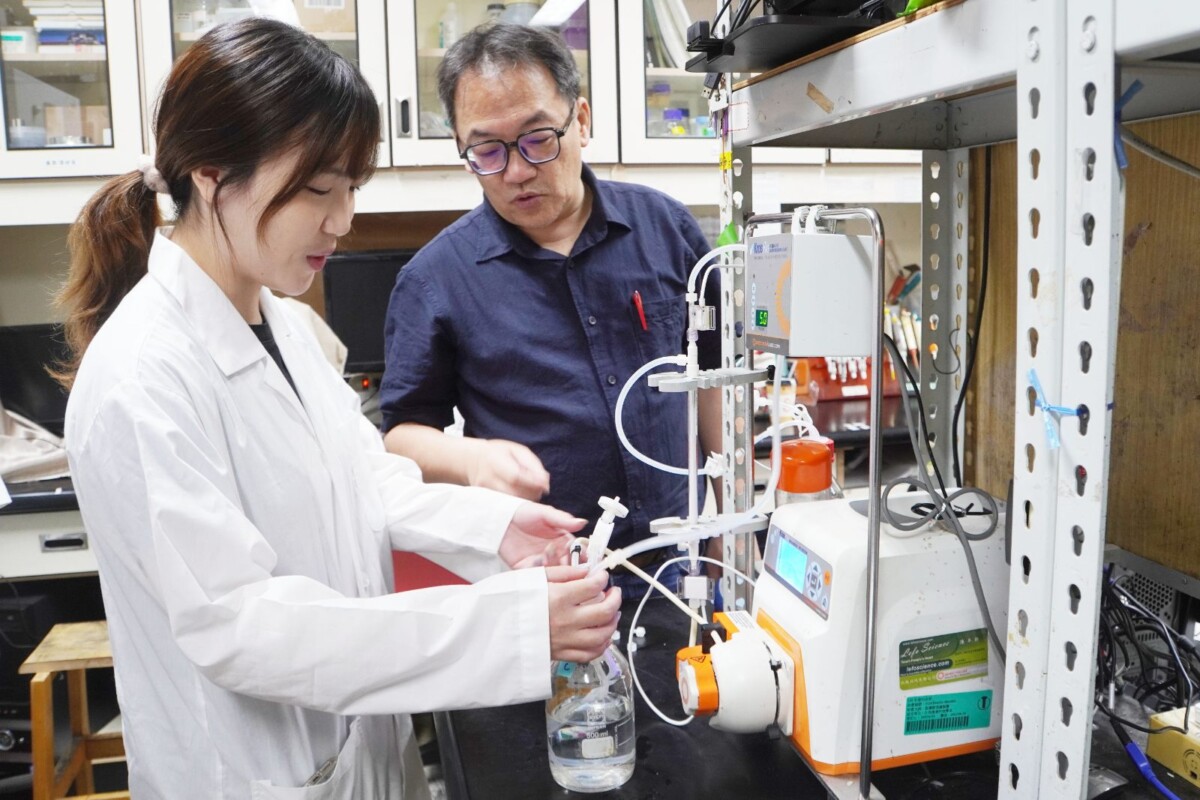 跨域產學聯手！大葉大學推動微藻美粧原料研發