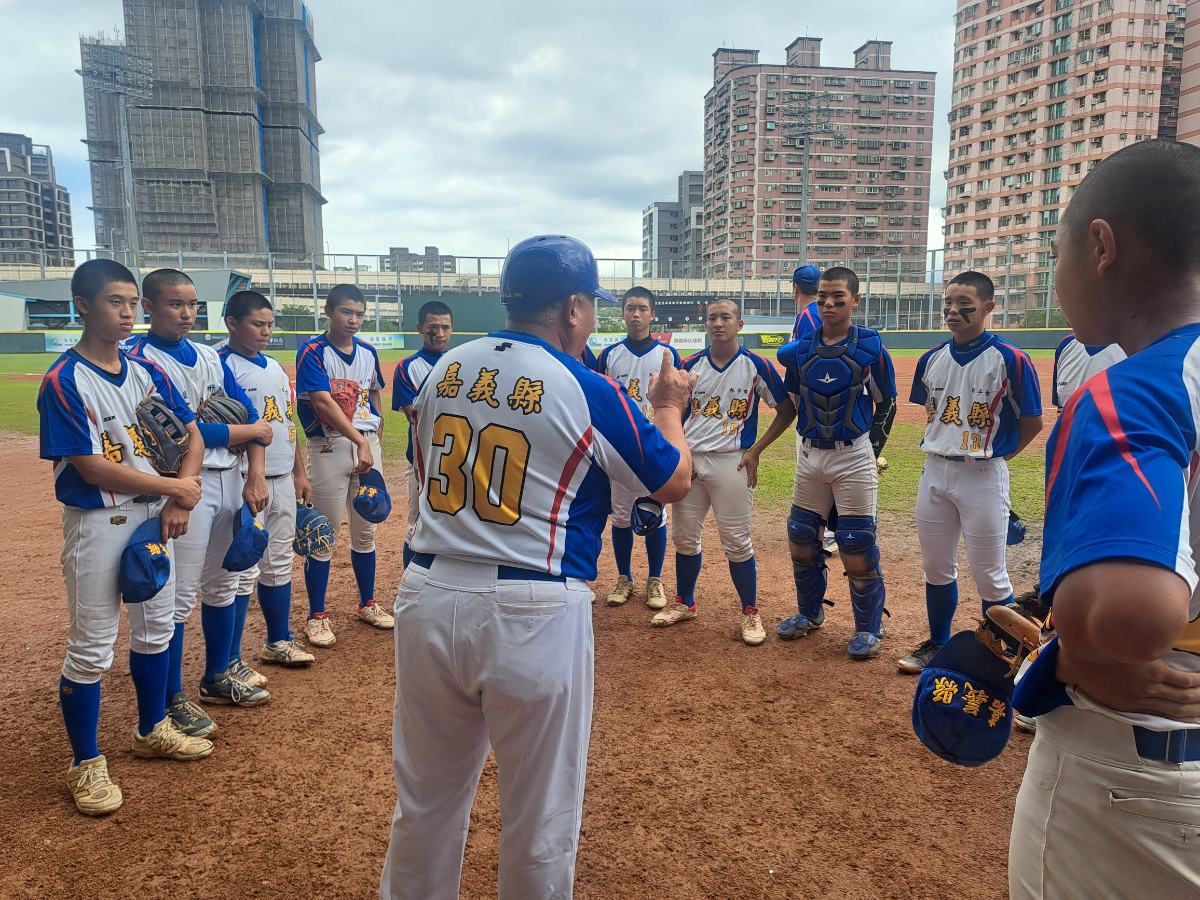 這支嘉義縣傳統勁旅球隊在過去兩年中屢次在縣市賽中奪得佳績。(影像由記者郭晉嘉拍攝)。