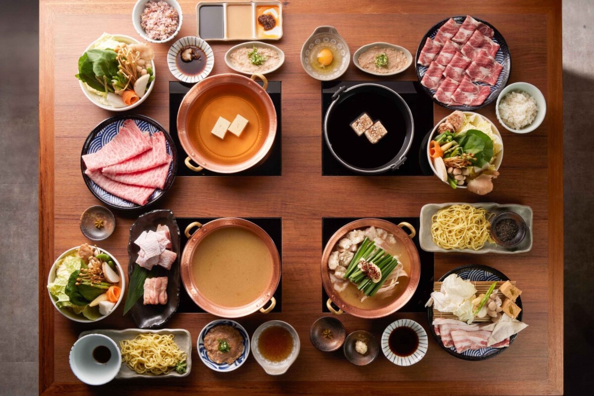 ▲以平實價格打造老饕的日常鍋物,嚴選日本和牛、伊比利豬、Pure Rare 芬蘭豬,搭配職人手。(圖/高雄夢時代提供)