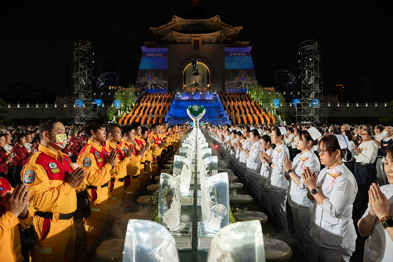 賴清德出席浴佛祈福會慈濟感恩行善走過一甲子