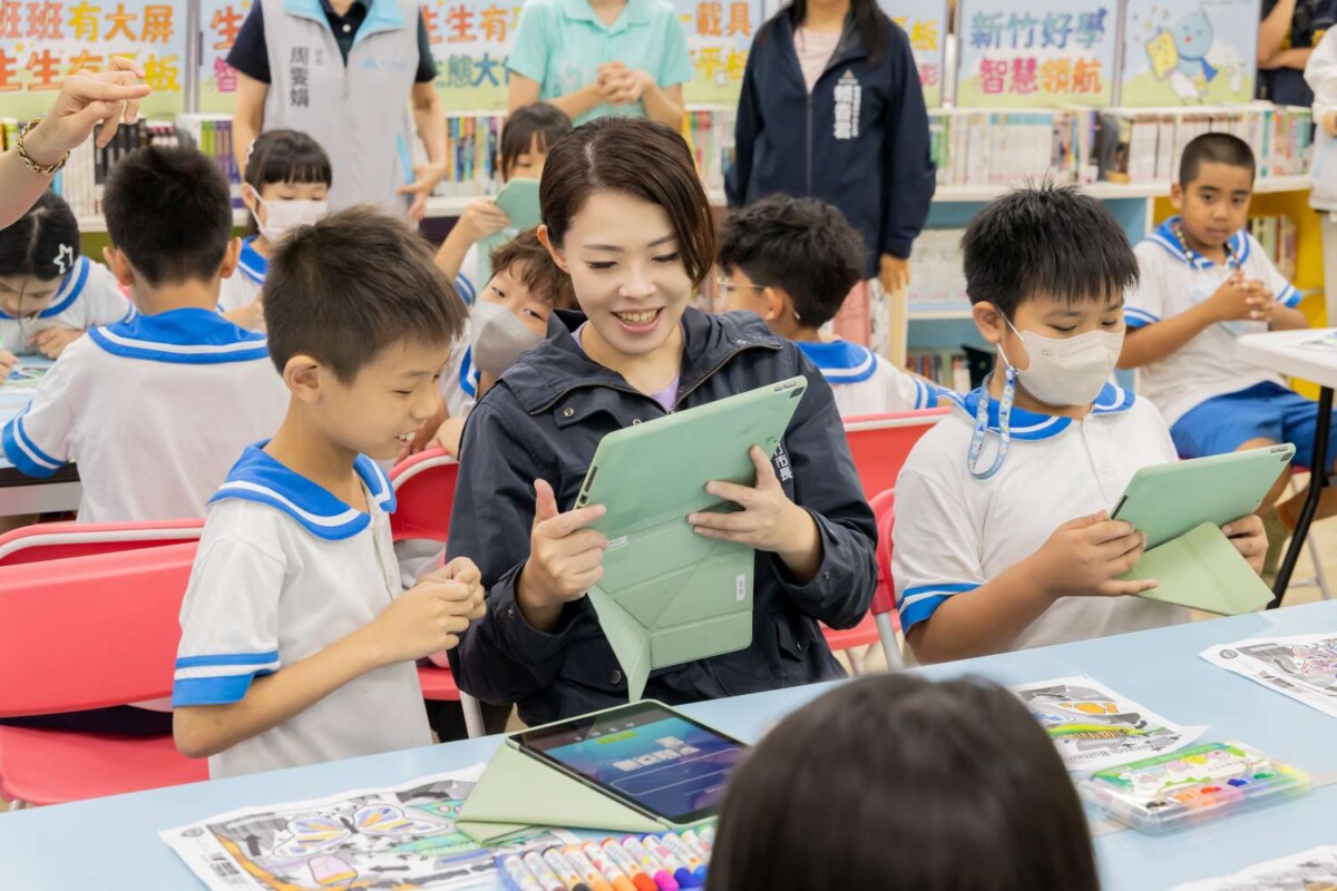 高虹安推智慧校園AR生態尋蝶課程　打造數位學習新典範