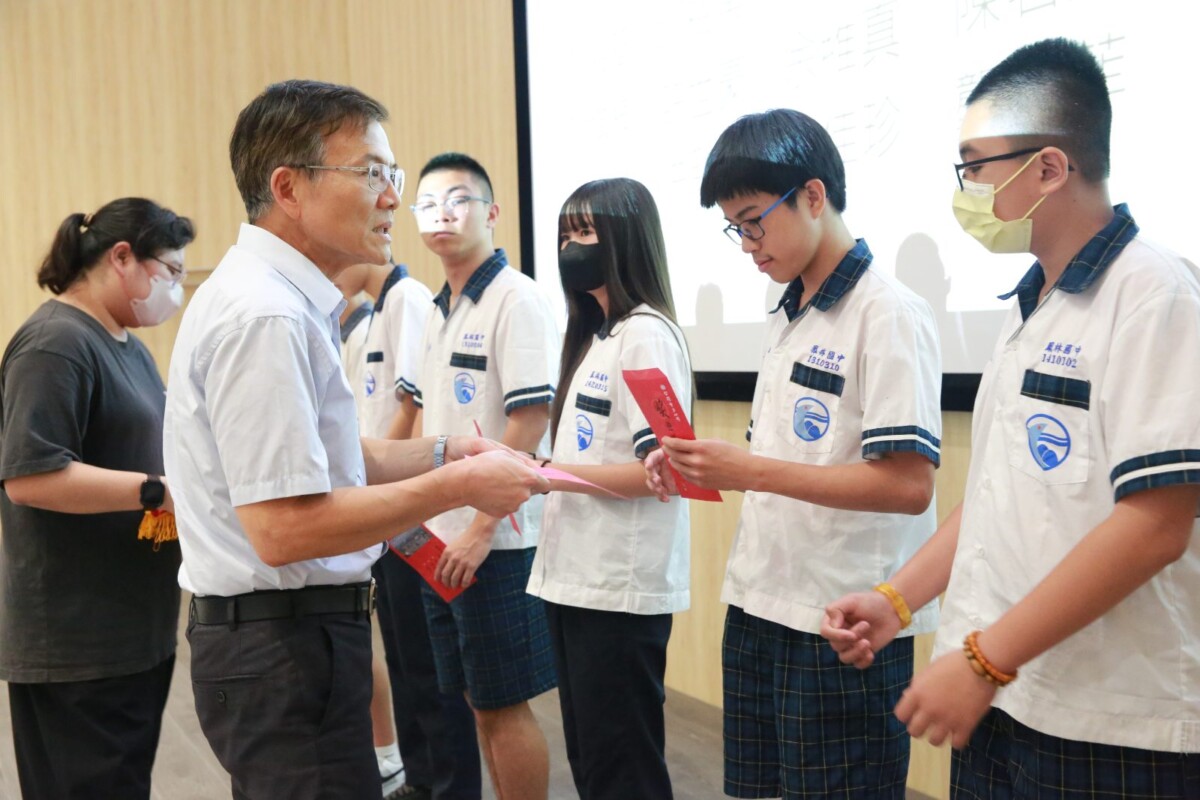 台電大林發電廠以愛助學 舉辦小港區優秀學生獎學金頒發