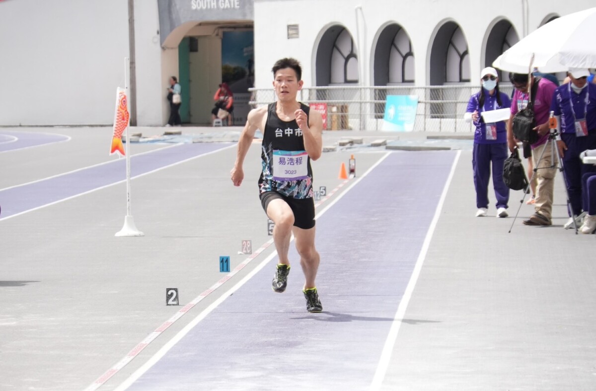 ▲易浩程男子T12跳遠以5公尺41成績擊敗台北市13連霸選手奪金牌。(圖/中市府提供)