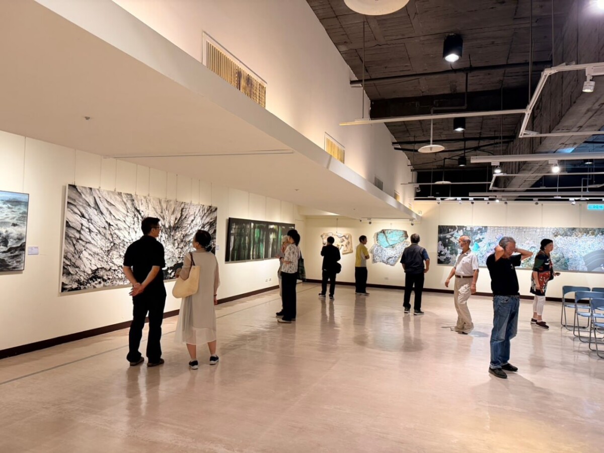 ▲「墨光．流變－高雄水墨藝術」巡迴展，展場一隅。(圖/記者顏淑娟翻攝)