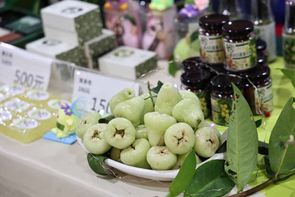 台南新市白蓮霧飄香產季開跑復育成果吸引民眾朝聖