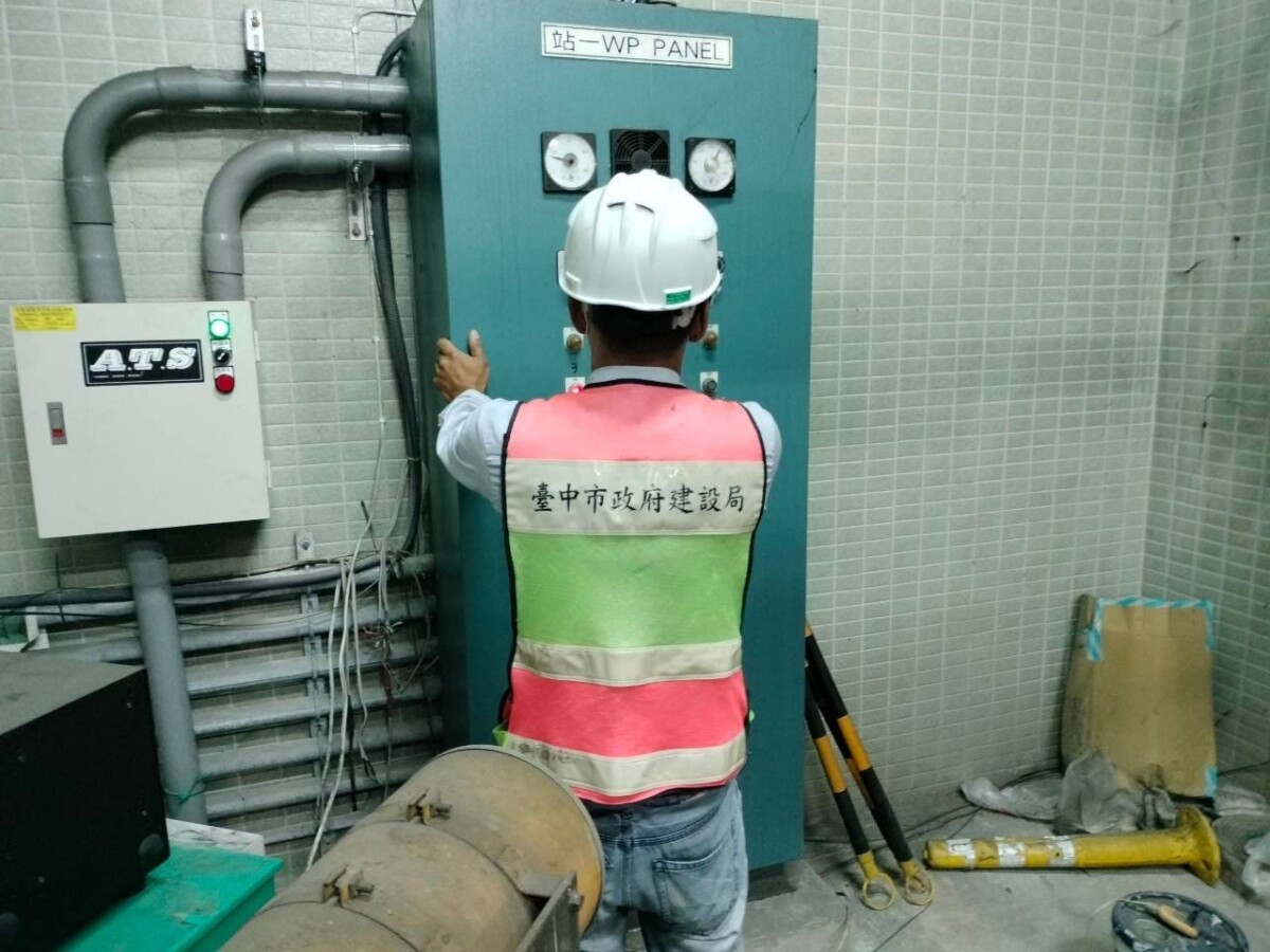 ▲加強轄內重要道路、橋梁、地下道及易積淹水路段巡查。(圖/記者顏淑娟翻攝)