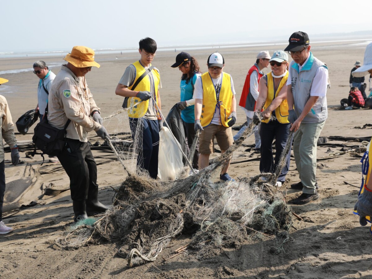 46場淨灘清出11公噸垃圾　竹市推專區號召全民守護海岸線