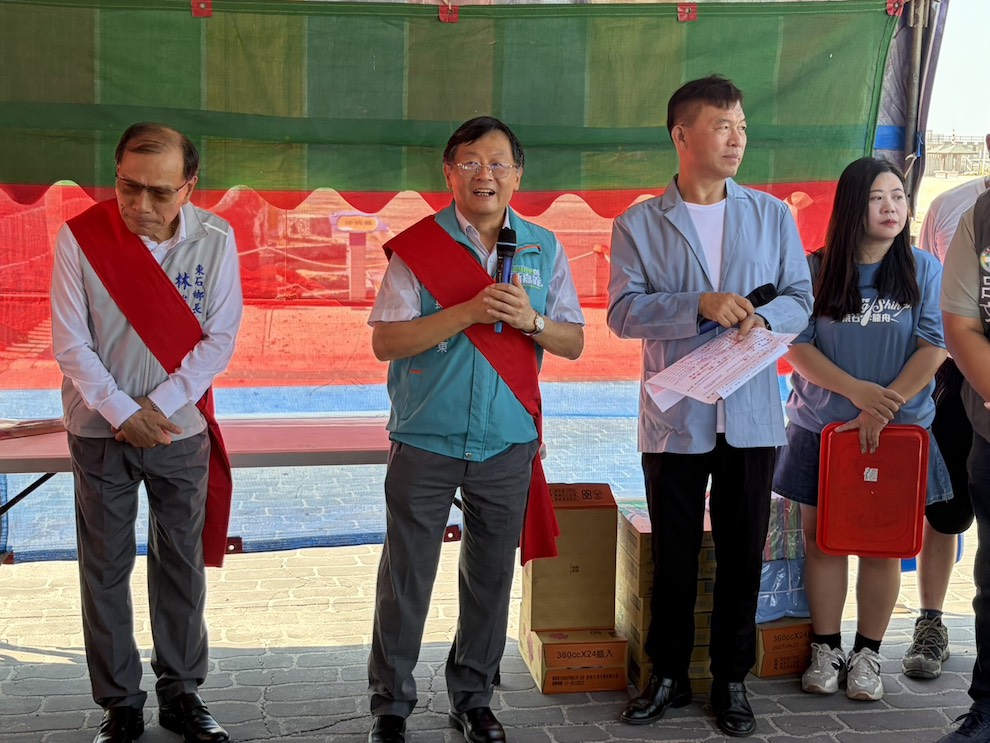 嘉義縣劉培東副縣長（左二）。（圖/記者黃采琳攝）