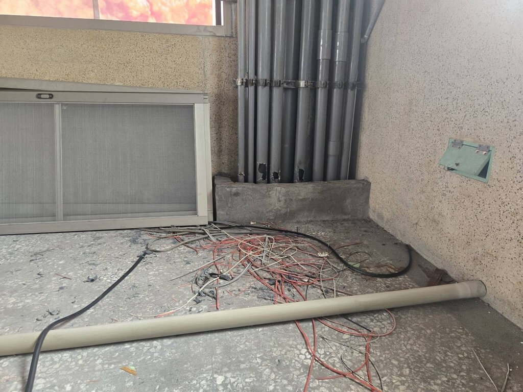 疑闖高雄空屋偷電線釀悲劇　男子觸電倒臥鐵皮屋頂身亡