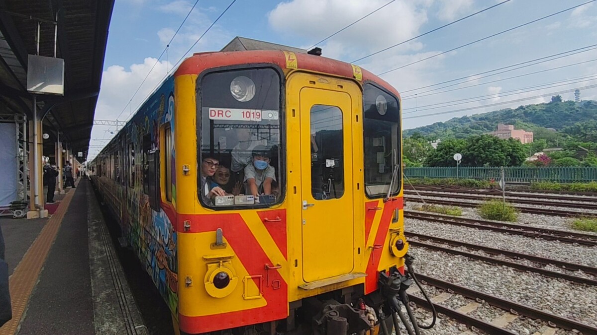 停駛5年！集集支線今全線復駛　首班列車重返車埕