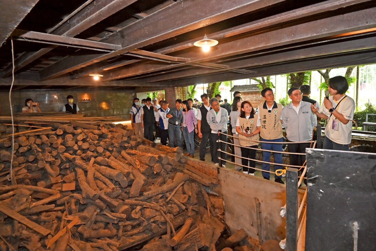 卓榮泰訪南投力挺地方創生　拚千億助商圈轉型升級