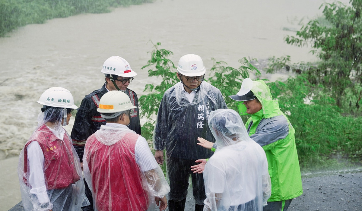 米克拉外圍環流襲高雄　賴瑞隆赴旗美視察防汛整備守護市民安全