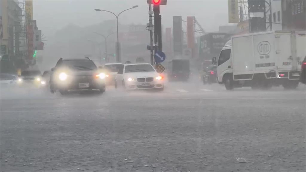 全台豪大雨考驗陽台防護民眾掀陽台改造潮   專家提醒法規與管委會審查缺一不可