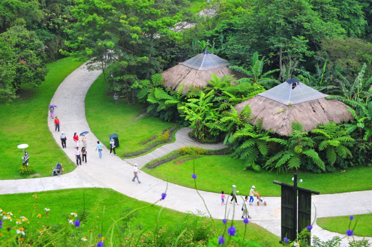 03佔地75公頃的綠世界是一個亞熱帶雨林生態園區，六大主題公園、適合全家出遊