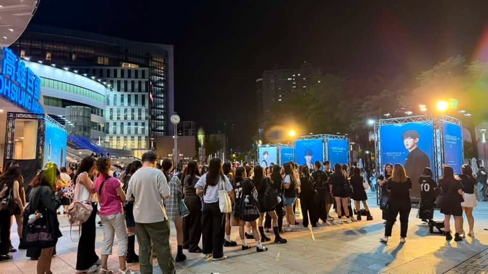 SEVENTEEN勝寬、DK連唱3天引爆高雄！巨星接力開唱人潮炸裂掀觀光錢潮