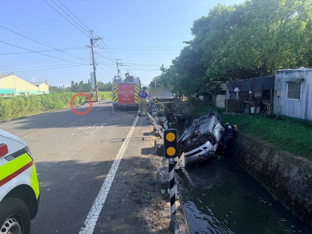 屏東竹田死亡車禍！汽機車路口猛撞雙雙墜排　2名青年送醫不治