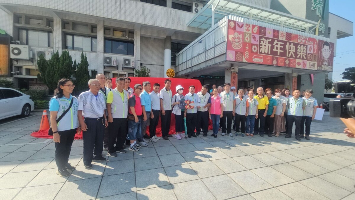 SQ07238 8高孟娟阿嬤再送百萬愛心回鄉