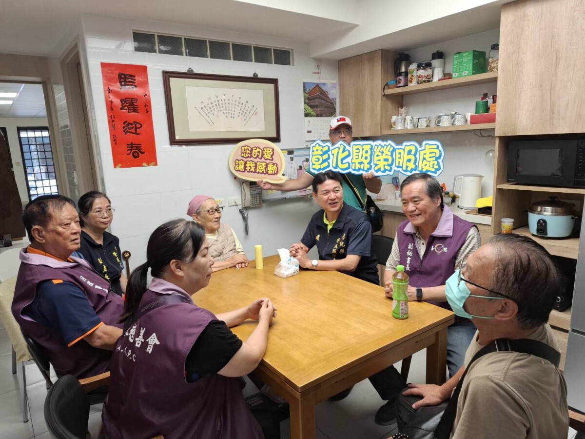 SQ07248 7善緣慈善會慰訪102歲榮民送祝福