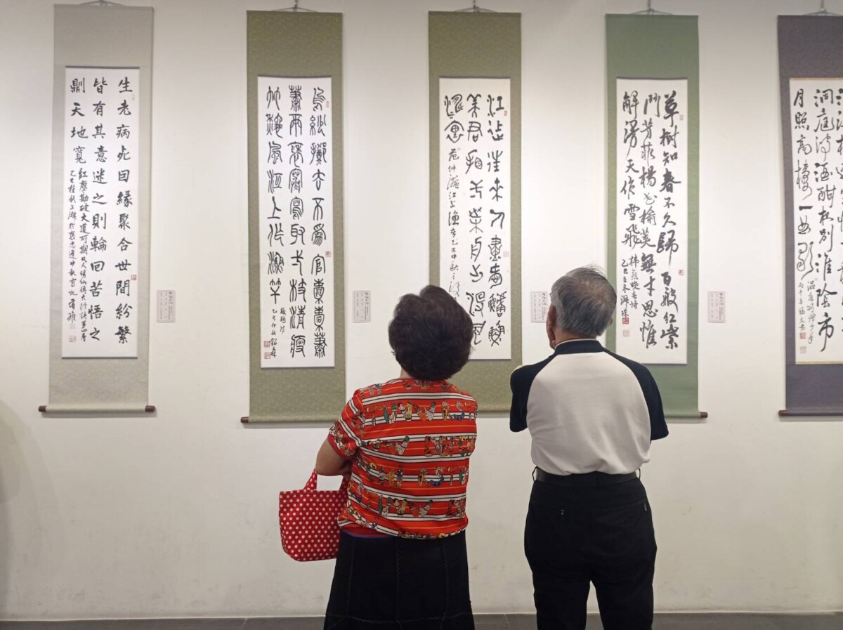 一筆一畫累積20年功力！蔡誠賢師生聯展登場