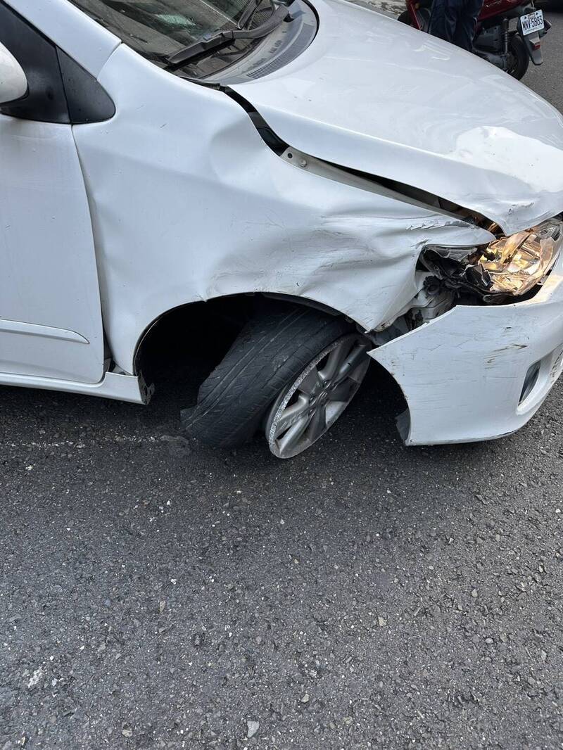 撞車肇逃才跑900公尺就拋錨！高雄男遭警逮　毒快篩陽性