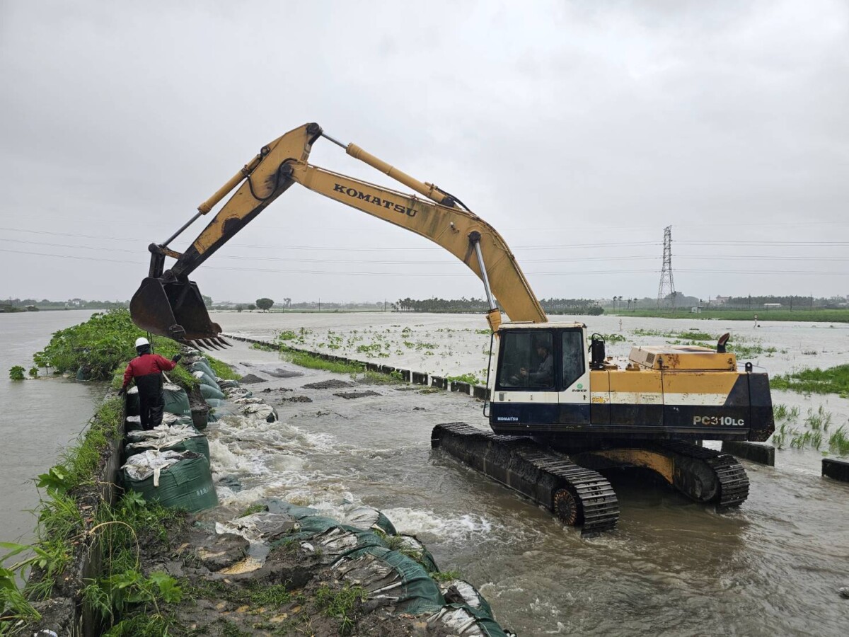 萬丹堤防遭轟「沒鋼筋」釀坍塌　屏東縣府怒斥：不要信口開河