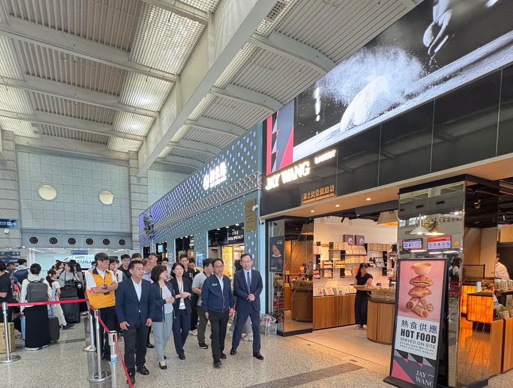 高雄機場年客流衝破700萬！新航廈擴建、宵禁問題一次看