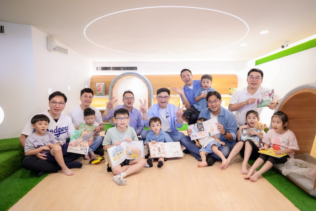 父親節前夕與孩子共讀繪本　賴瑞隆宣示雙語教育加碼邁向2030雙語城市願景