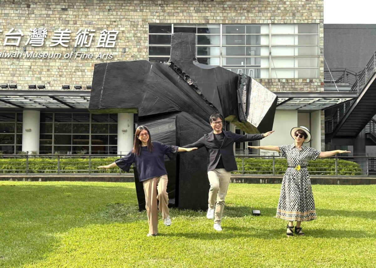▲左起：國美館陳貺怡館長與文化部藝發司黃宏文副司長及朱銘文教基金會葉樹姍董事長合影。(圖/國美館提供)