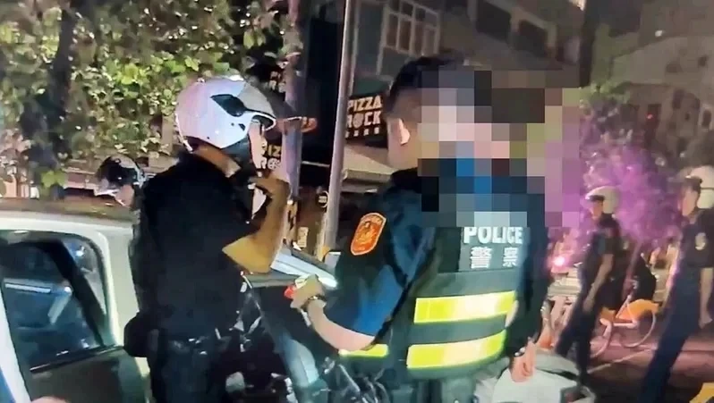台南酒駕男衝上人行道　副駕駛更扯！背錯身分證字號遭揪出