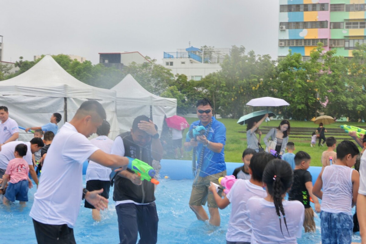員林今變水樂園！潑水節延期後回歸　親子濕身狂歡