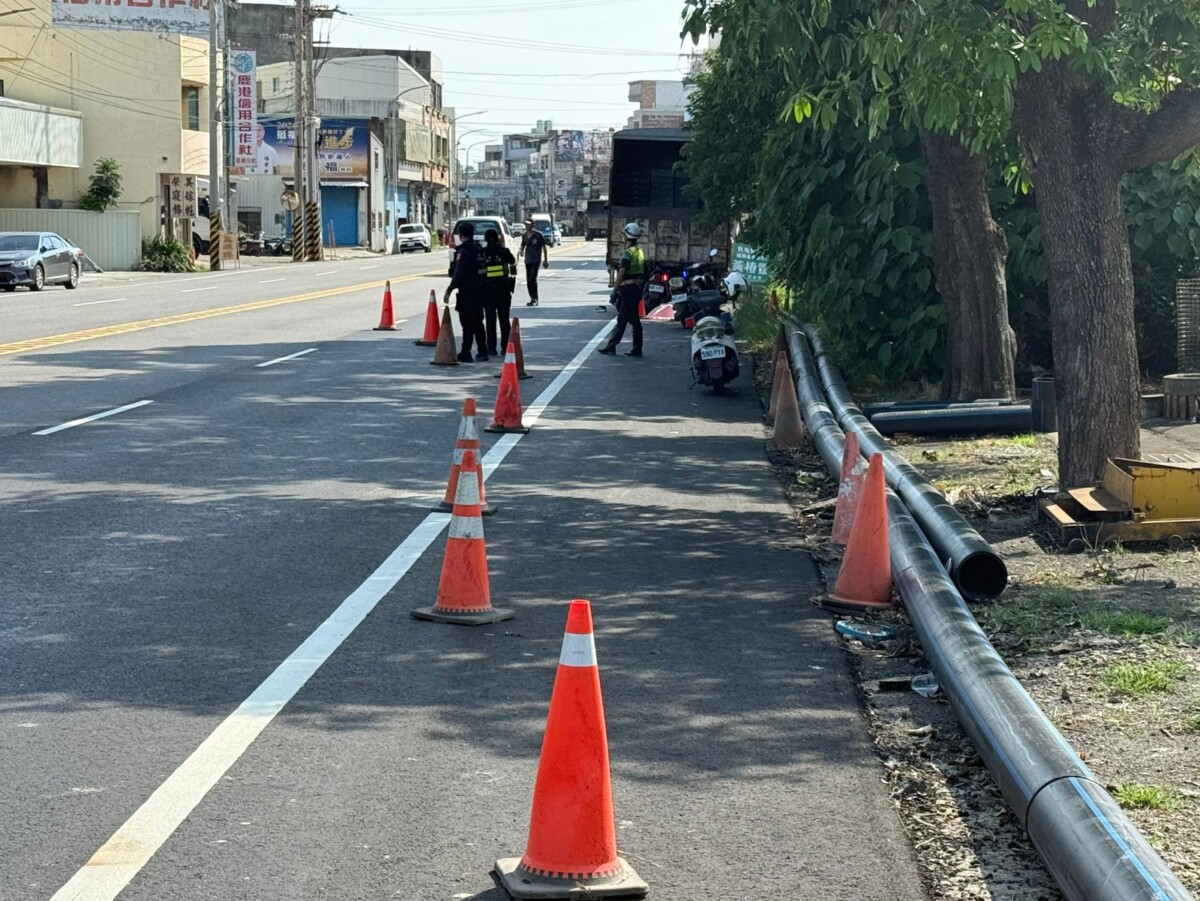 鬼月添冤魂！太慘！機車撞上路旁蛋車　騎士身亡