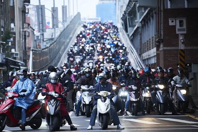 高雄「機車海」稱霸全台！每百戶183.9輛　台北竟不到80輛