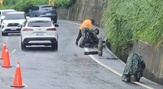 太驚險！漢光42號砲彈運補出包　8吋榴彈掉落台13線
