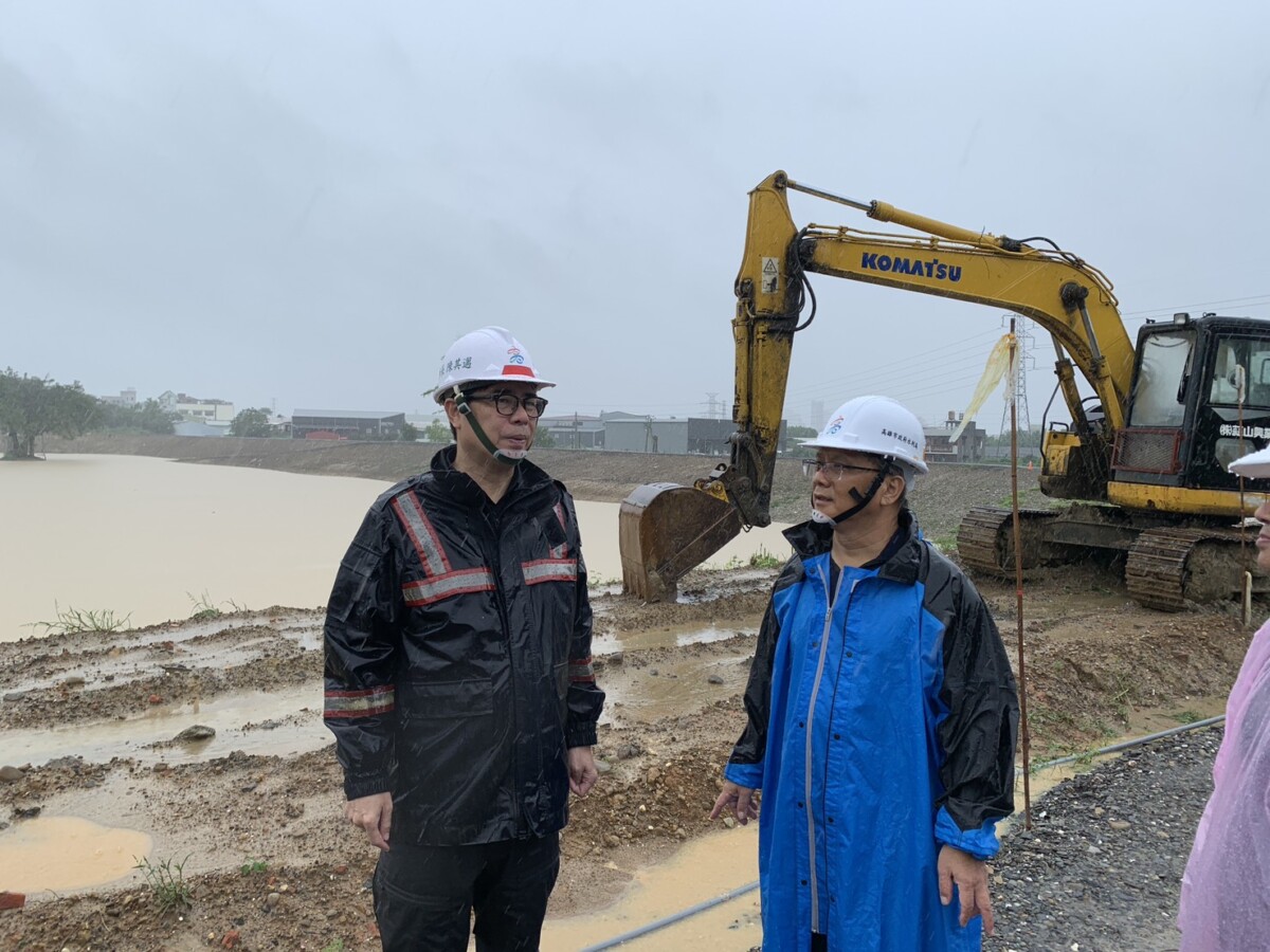 高雄暴雨狂炸仁武！陳其邁急勘災情要求加速治水工程