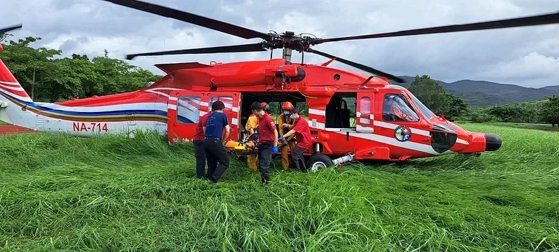 3人擅入滿州生態區遭蜂攻！2男命喪山區直升機吊掛遺體