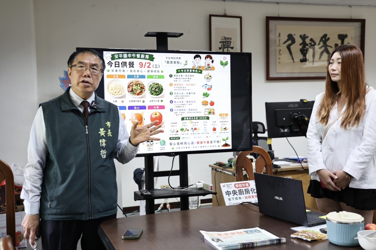 黃偉哲與安平國中師生共進午餐　肯定兼顧營養、美味與惜食教育