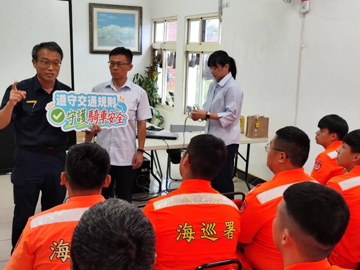 交通安全月開跑！臺西警喊「騎車毋通趕」停讓保平安