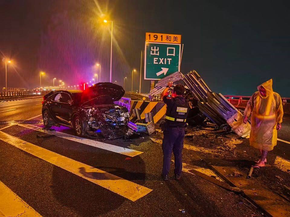國3和美段出事了！休旅車自撞　男駕駛墜橋亡