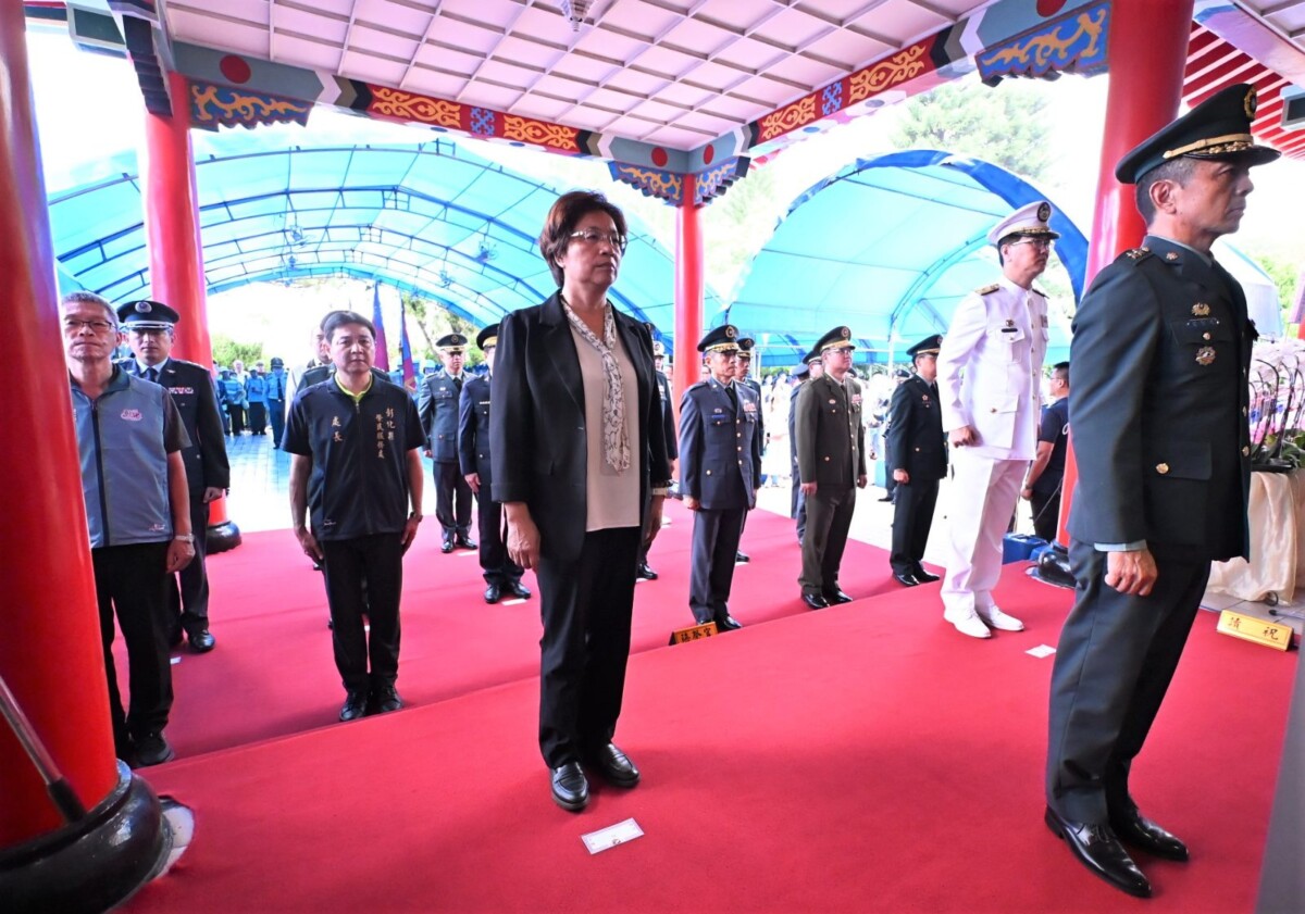 銘記歷史珍惜和平　縣長王惠美秋祭國殤致敬英靈
